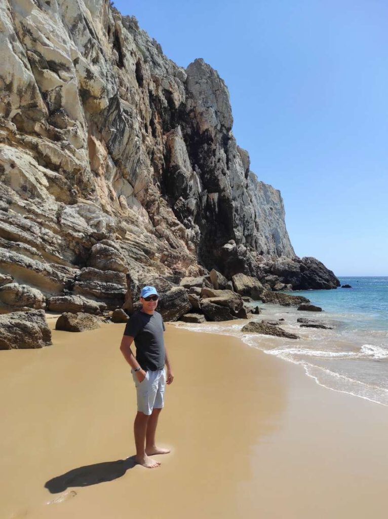 Clément pied dans l'eau Beliche Algarve