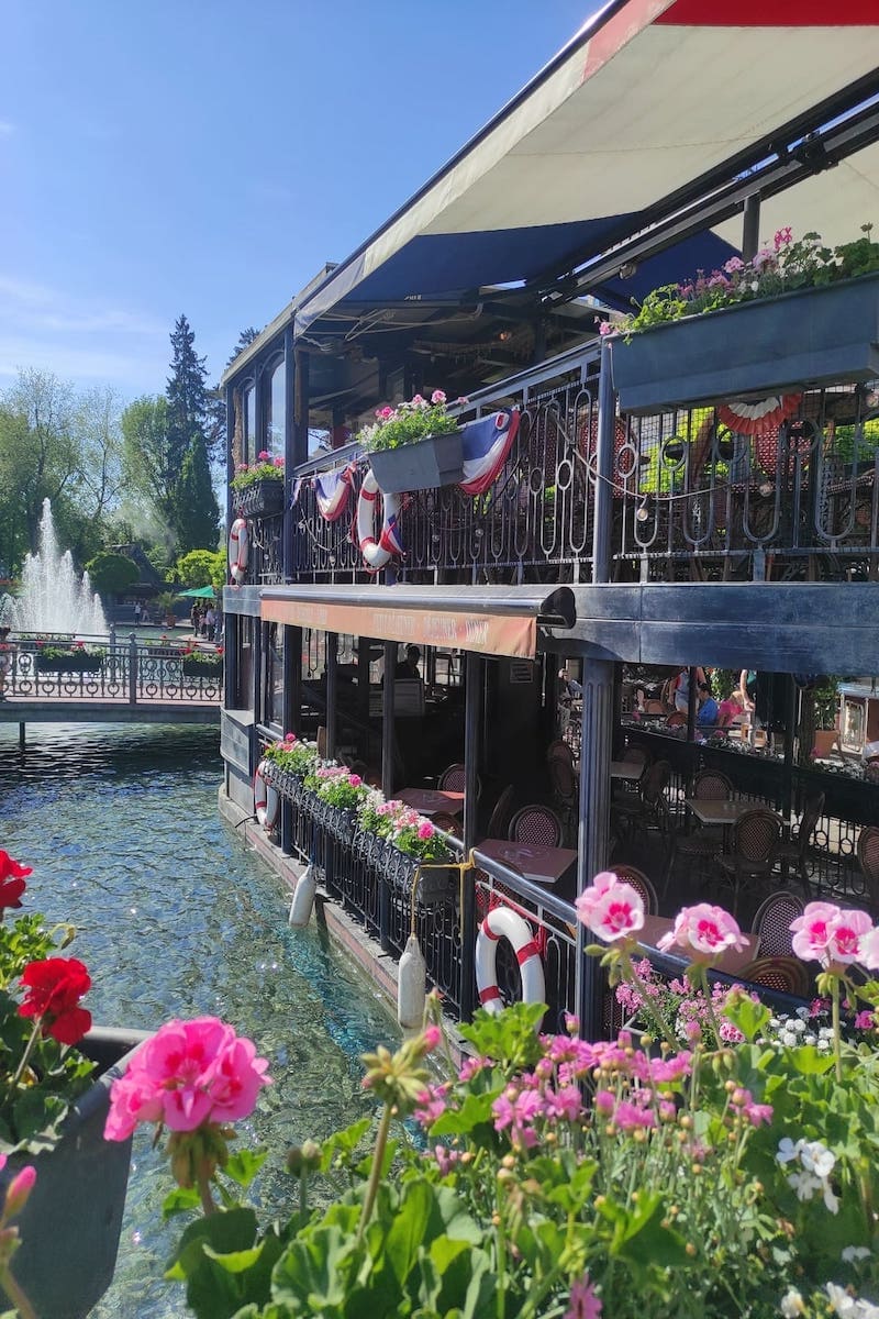 Terrasse parisienne