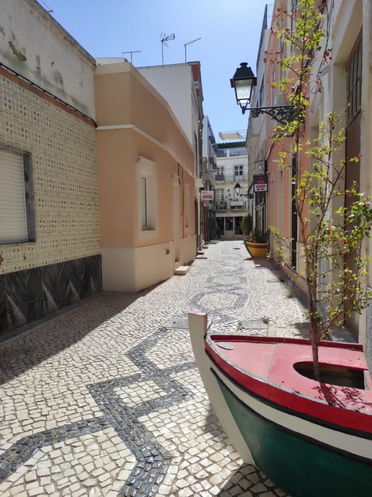 Ruelle centre-ville Olhao en Algarve Portugal