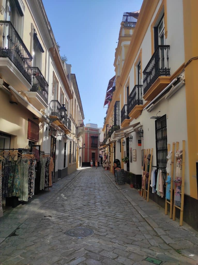 Ruelles du quartier de Santa Cruz à Séville